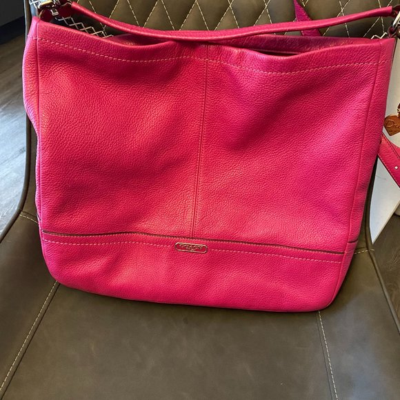 Coach Handbags - Coach leather bag